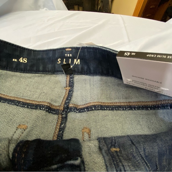 White House Black Market ,The Slim Crop sz4s  5 pocket mid rise jeans . NWT - Picture 6 of 6